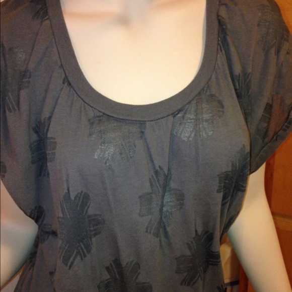 Asterisk sheer women’s top - Picture 6 of 6